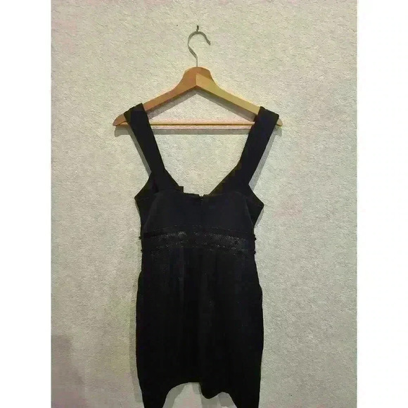 BCBG MAX AZRIA Sleeveless Black Metallic Bling NYE Cocktail Dress LBD EUC SZ 6. - Picture 1 of 3
